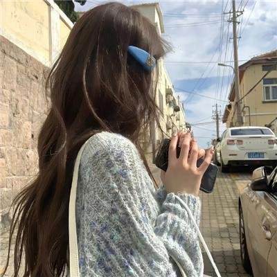 有些女孩这样做